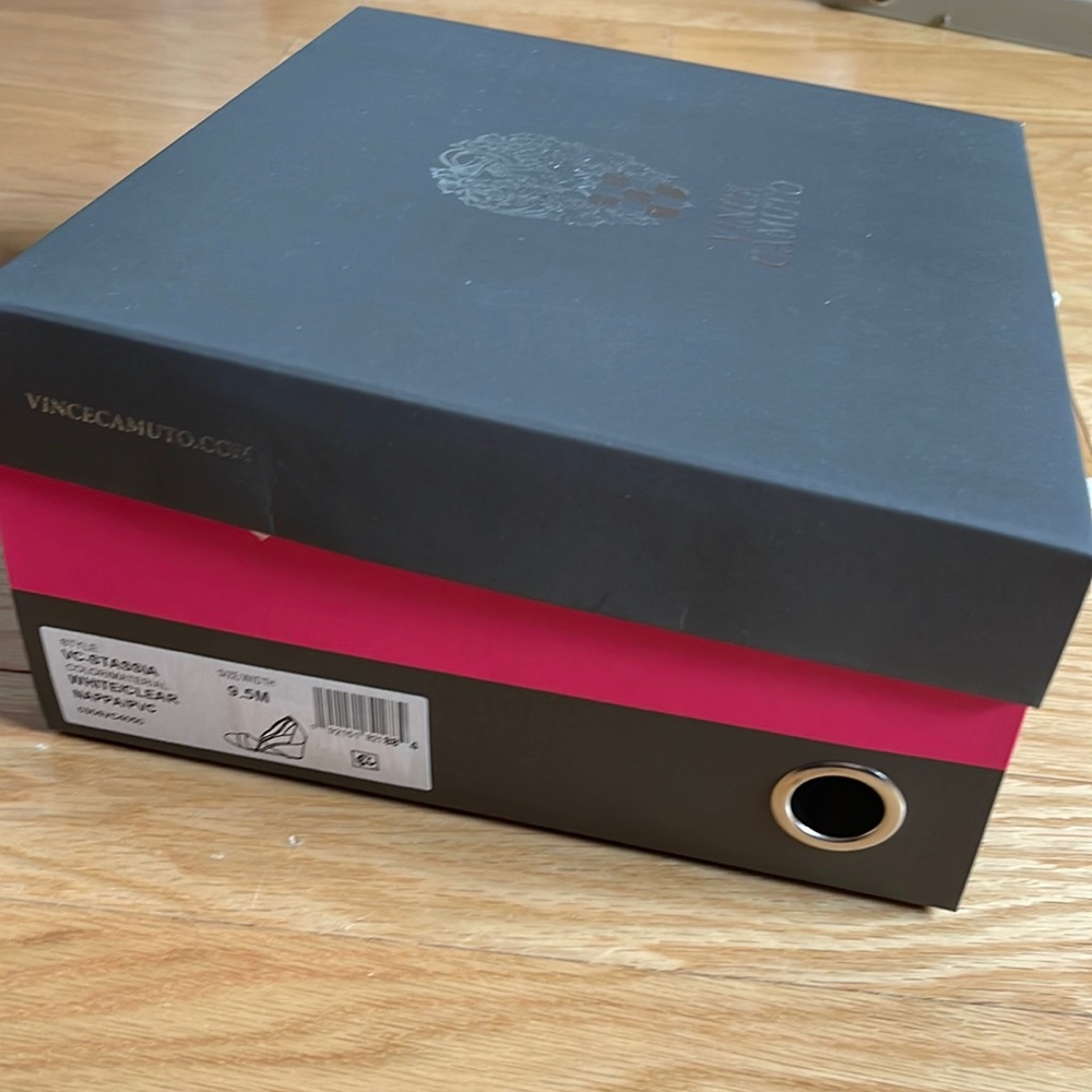 Vince Camuto Never Worn White Stassia Wedge